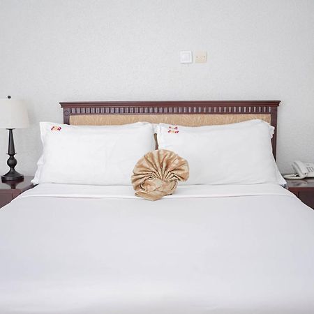 Hotel Hibiscus Louis Libreville Exterior photo