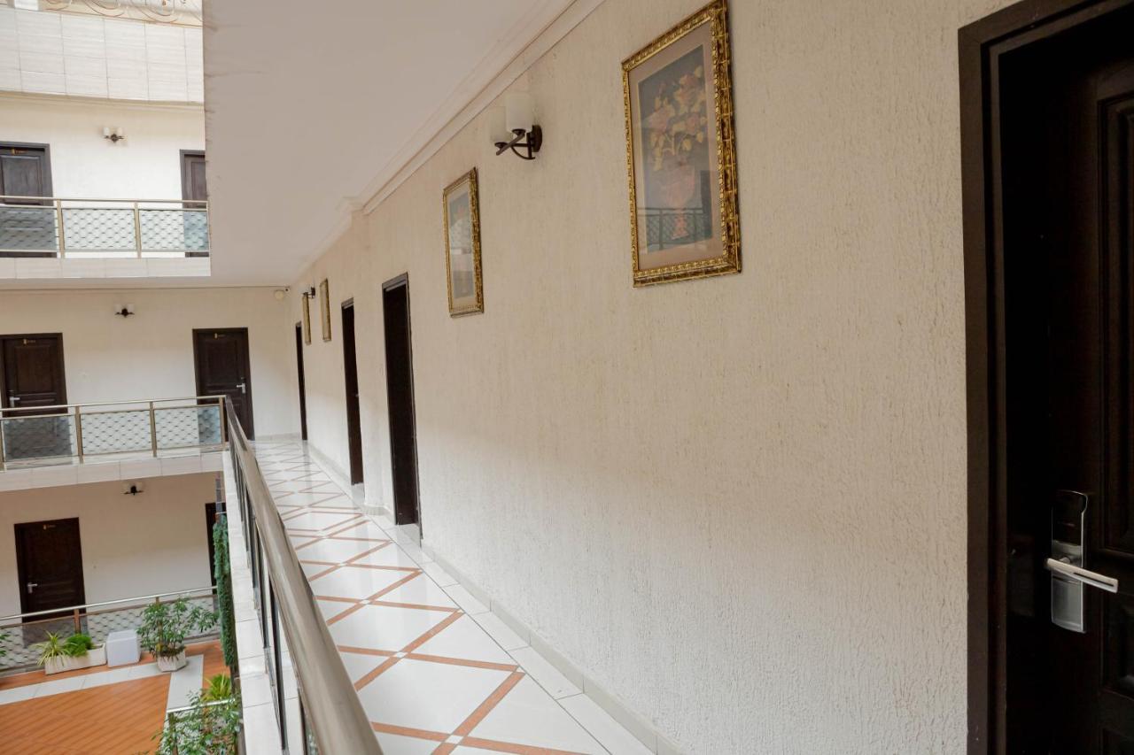 Hotel Hibiscus Louis Libreville Exterior photo