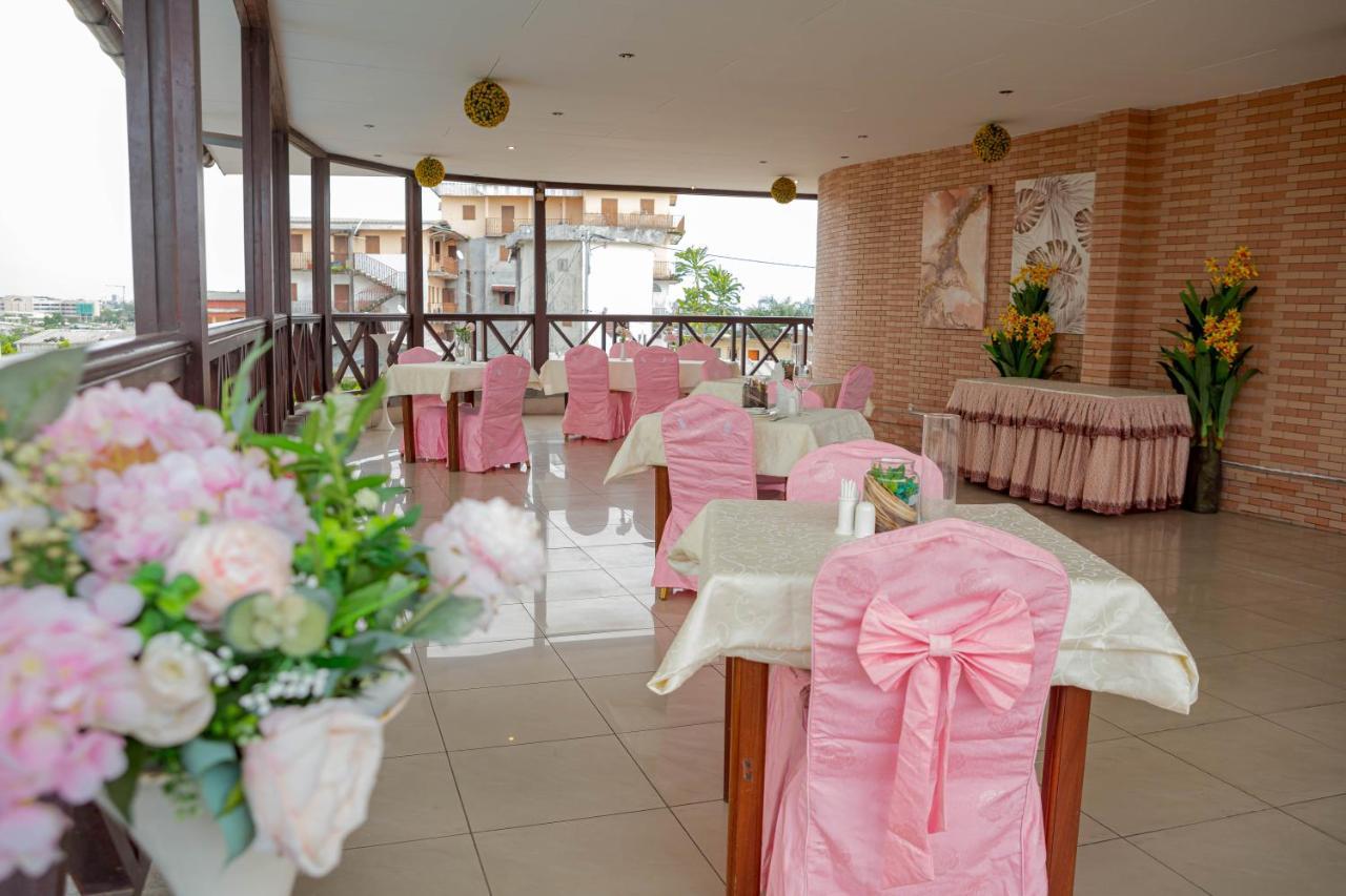 Hotel Hibiscus Louis Libreville Exterior photo