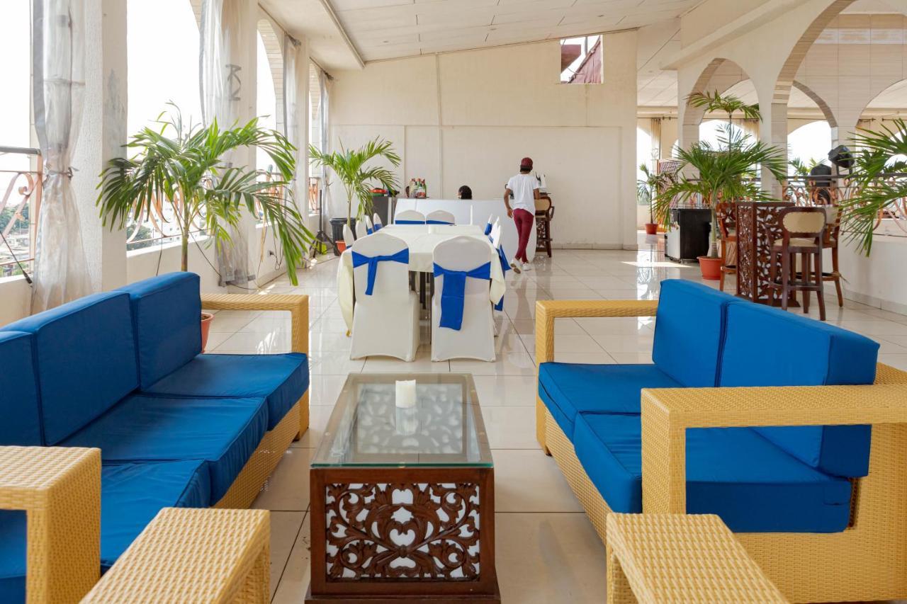 Hotel Hibiscus Louis Libreville Exterior photo
