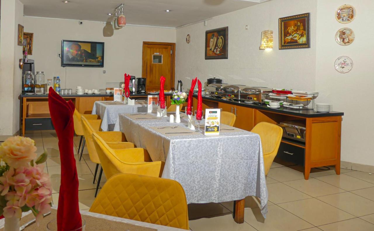 Hotel Hibiscus Louis Libreville Exterior photo